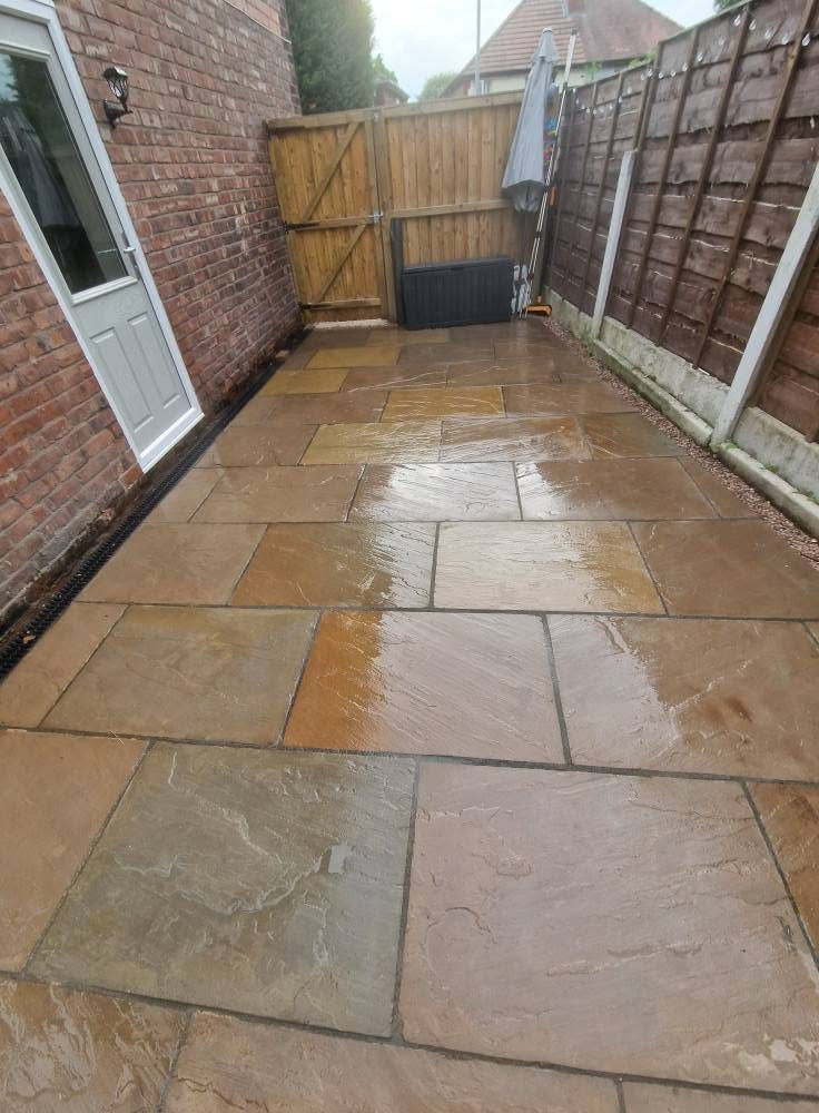 Indian stone laid to the side return
